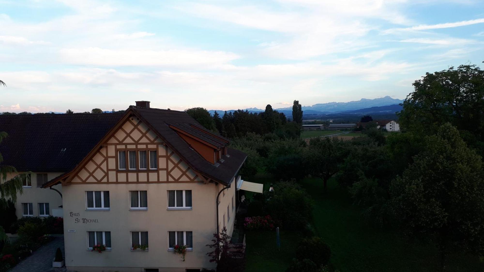 Отель Haus St.Michael Dozwil Экстерьер фото